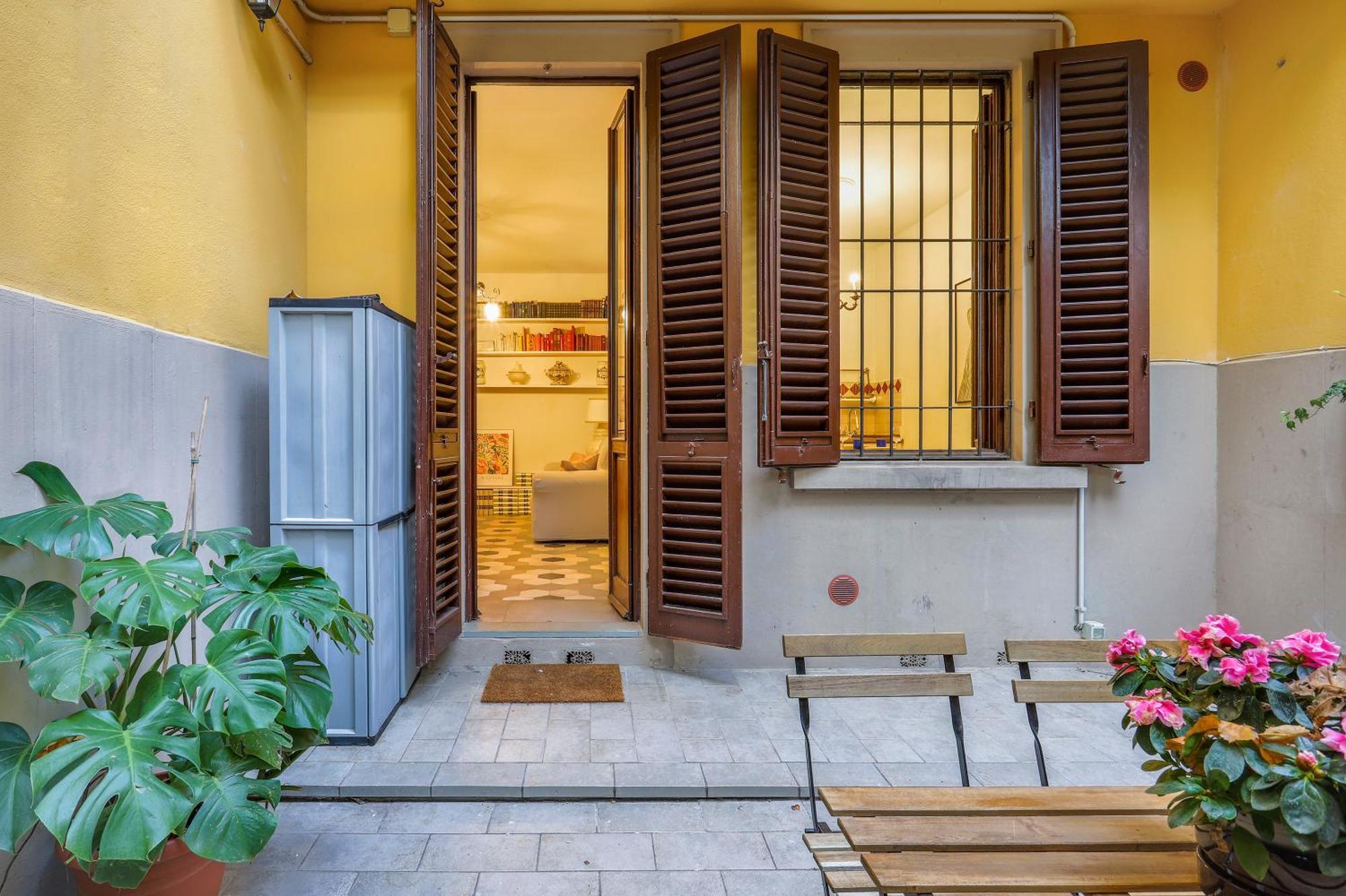 One-Bedroom Apartment With Patio Флоренція Екстер'єр фото